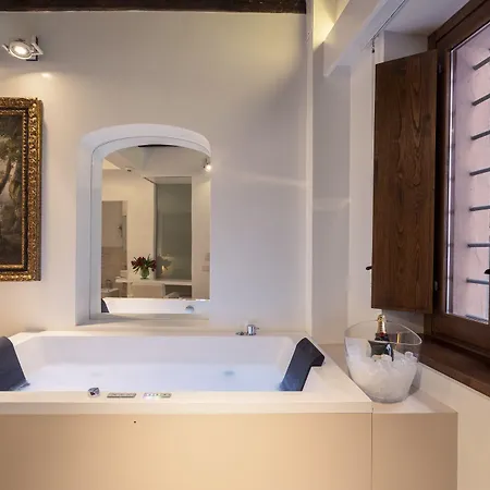 吉格里多若套房酒店 3*