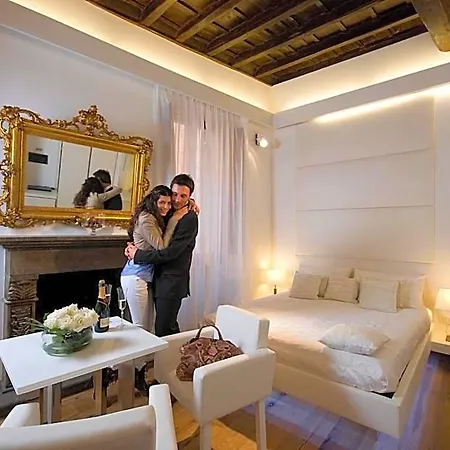 Gigli D'oro Rome