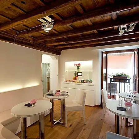 Gigli D'oro Rome